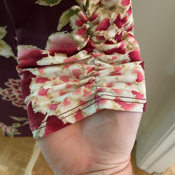 😍BEAUTIFUL Burgundy Dress w/Flower Print - Picture 4 of 6